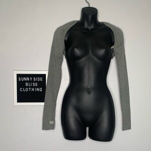 Sweet Chilling Gray Ribbed Thick Long Sleeve Cardigan Top Size Medium
